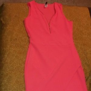 Sexy Peach Body Con Dress (NWOT)